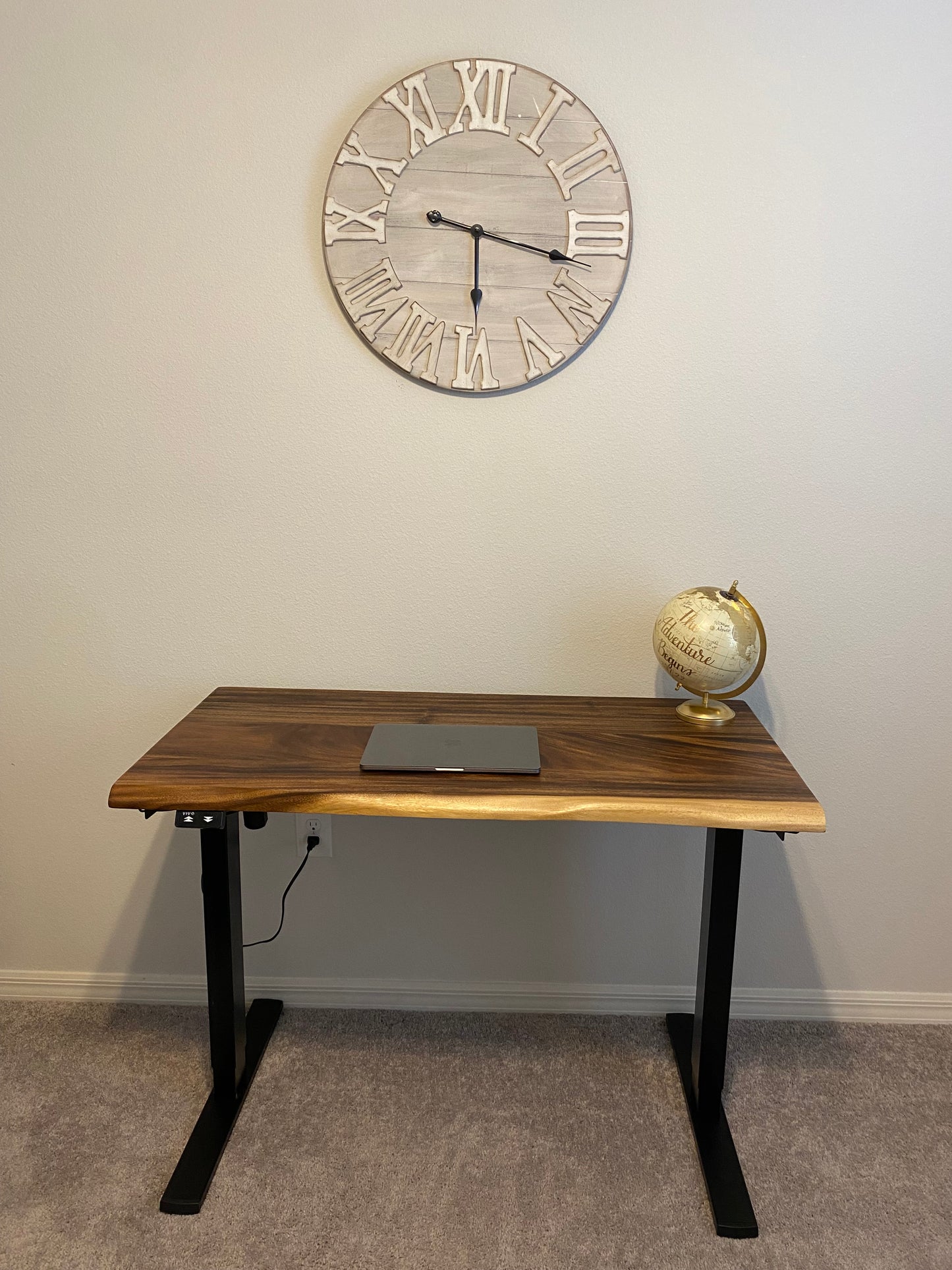 Walnut Wood Coffee Table/Desk: A Stylish Centerpiece for Your Space